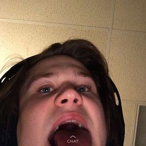 Meet your Posher, Logan